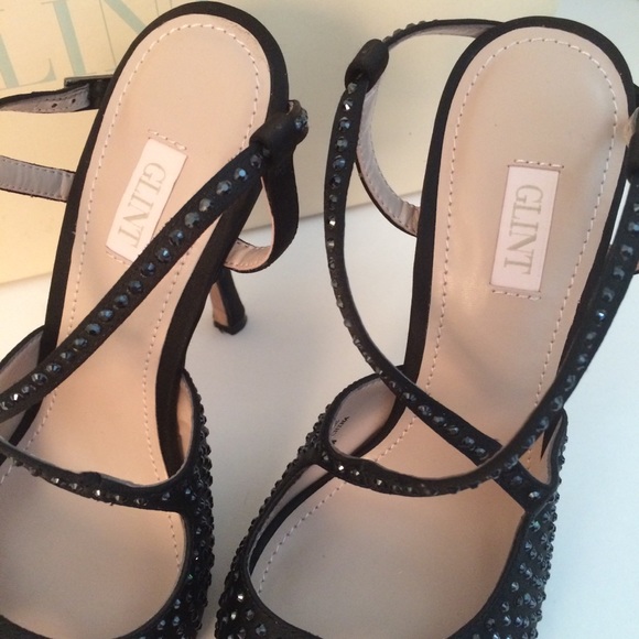 Crystal Encrusted Peep Toe Sandal-Size 5 - Picture 7 of 8